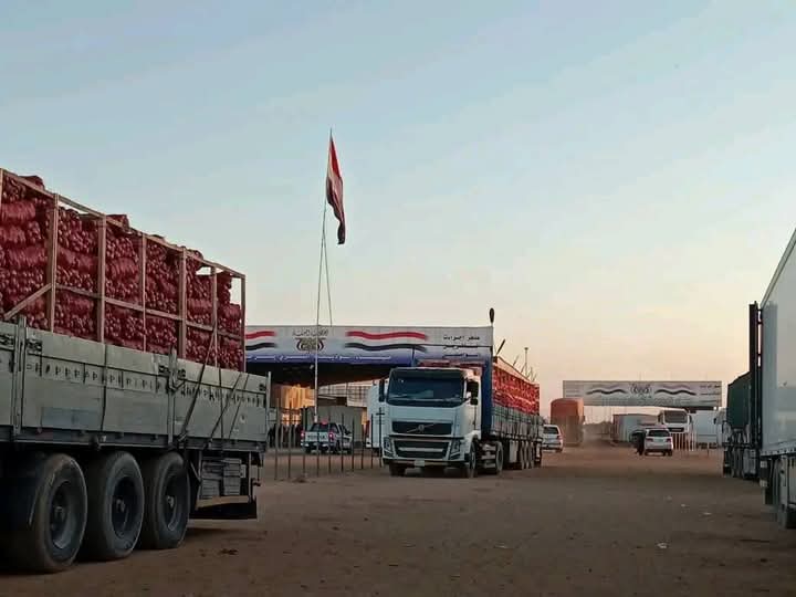 منفذ الوديعة يفرض جبايات باهظة على تجار ومصدري البصل اليمني