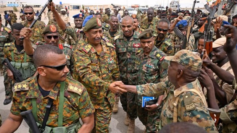 بعد انتصار السودان.. ناشطون: اليمن قادر على التحرر من الوصاية الإماراتية 