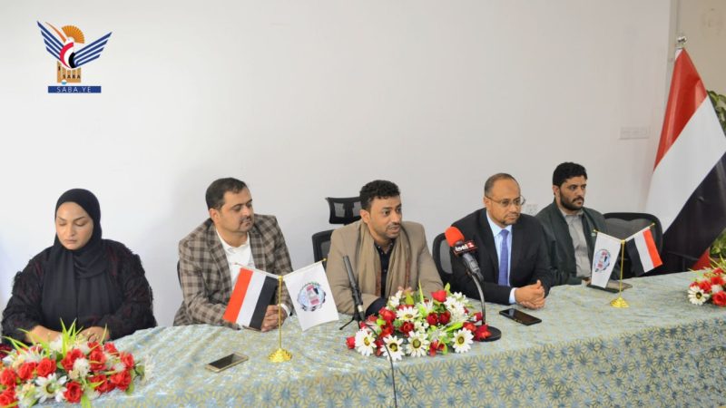 صنعاء.. القطاع الخاص يندد بالعقوبات الأمريكية على رئيس الغرفة التجارية