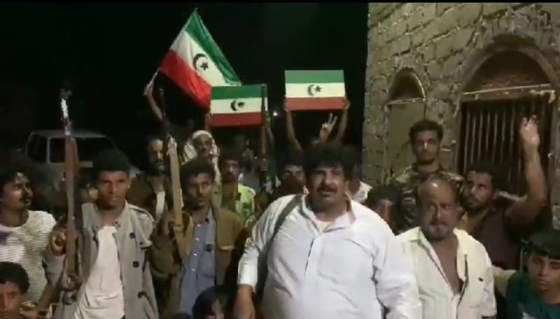 رئيس الحراك المهري يوجه رسالة للزبيدي بلهجة حازمة: “احترم نفسك.. المهرة عصية على أعلام التشطير”