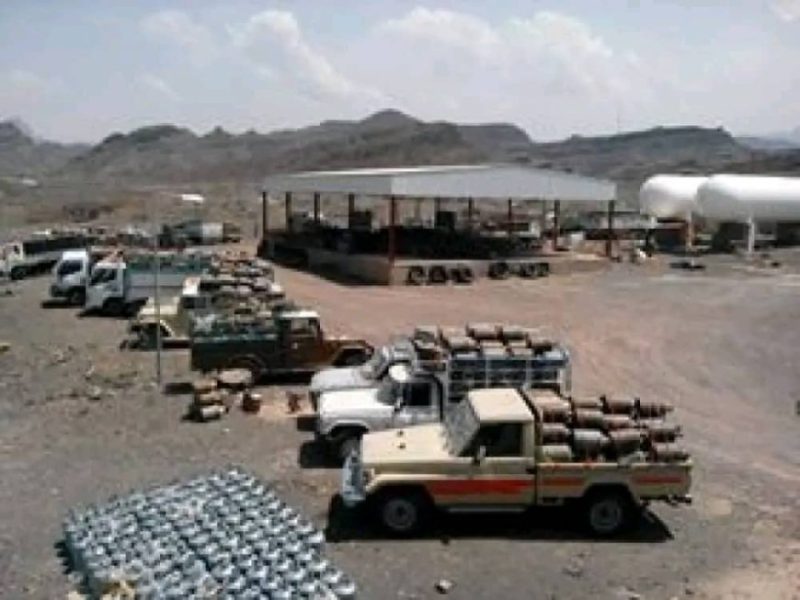 لحج: ارتفاع جنوني في أسعار الغاز يفاقم معاناة سكان ردفان وطالبات بالتدخل العاجل