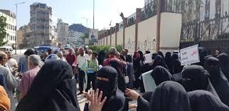 إضراب المعلمين في تعز يتواصل رفضًا لمقترحات “غير مجدية”.