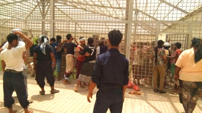 صحفي يكشف عن انتهاكات جسيمة بحق أبناء الشمال في سجون الانتقالي بعدن