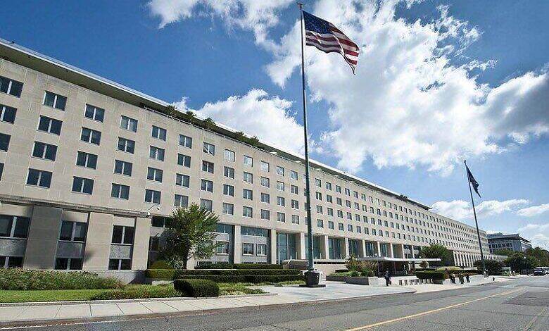 نيويورك تايمز: مقترح أمريكي بـ “قائمة حمراء” تمنع مواطني 11 دولة من دخول الولايات المتحدة.. واليمن ضمن القائمة