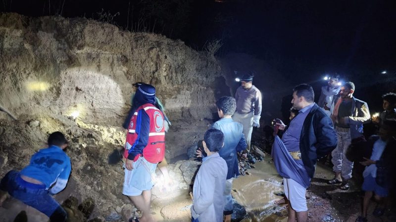 حجة.. وفاة طفل وإصابة وفقدان آخرين جراء سيول جارفة تجتاح مديرية “مبين”