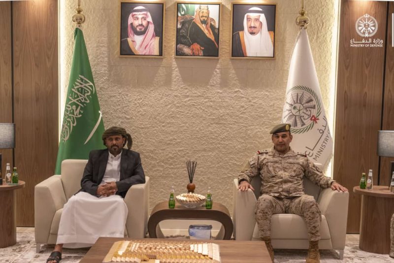 الشيخ بن حبريش يناقش مستجدات حضرموت مع قائد قوات التحالف