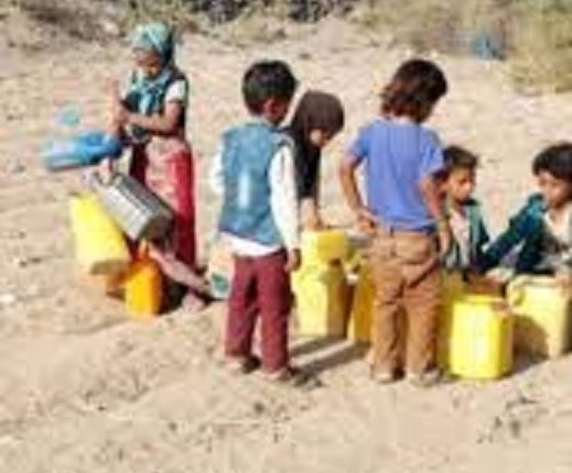 لليوم السابع.. أهالي الحوطة بلحج يشكون انقطاع المياه عن منازلهم