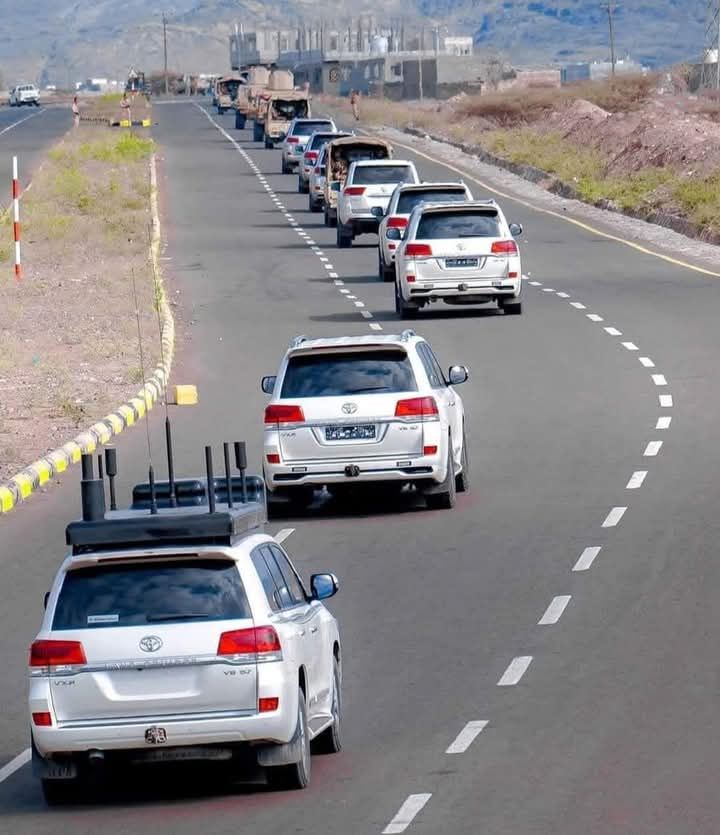لحج.. دهس شاب من أسرة “الصبيحة” بموكب الزبيدي يثير غضب المواطنين