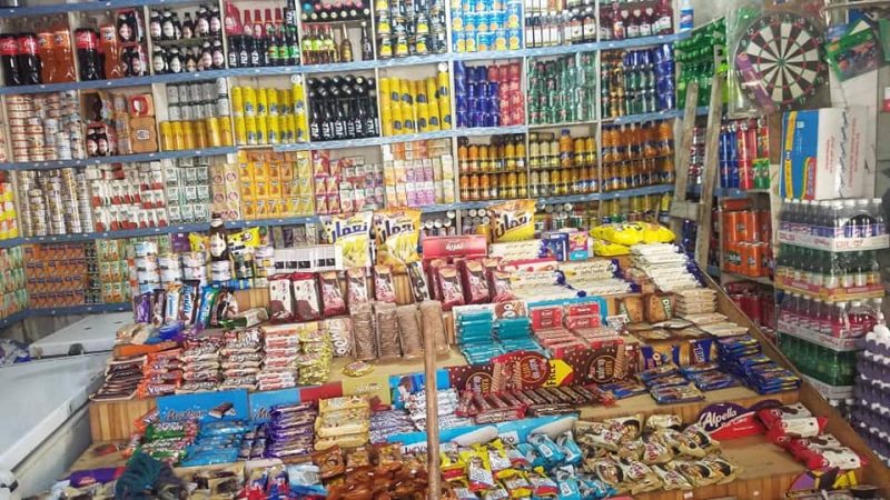 تزايد بيع المحالات التجارية في صنعاء وعدن بسبب الأزمة الاقتصادية