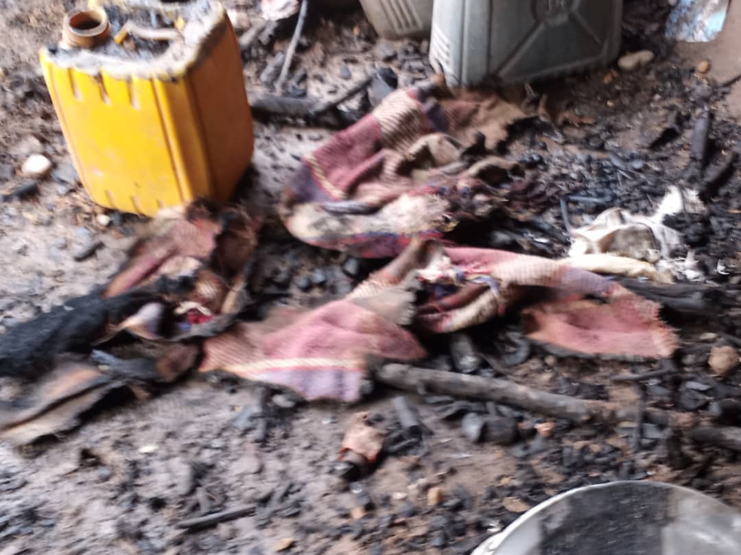 الضالع: انفجار اسطوانة غاز يدمر منزل أسرة بالكامل