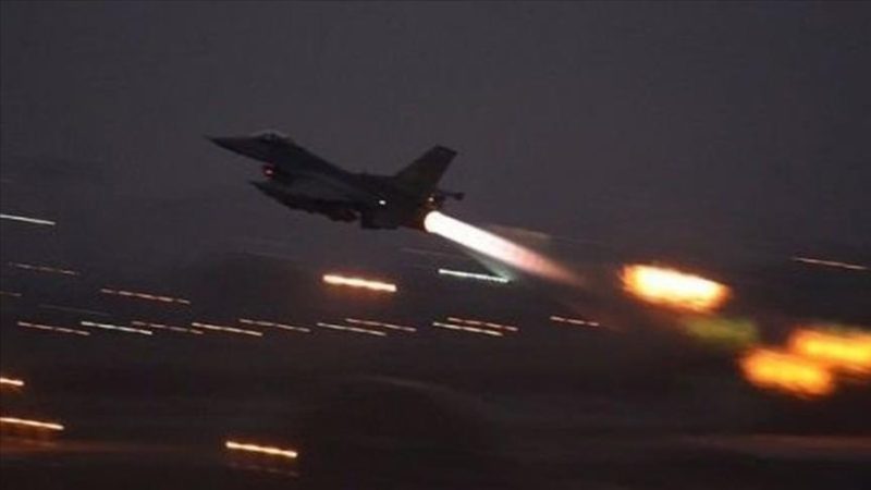 الطيران الأمريكي يستهدف محافظتي ذمار وإب بغارات جوية جديدة.