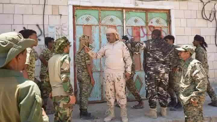 ناشط سقطري يحذر من السكوت على جريمة تهجير أبناء المحافظات الشمالية من الأرخبيل
