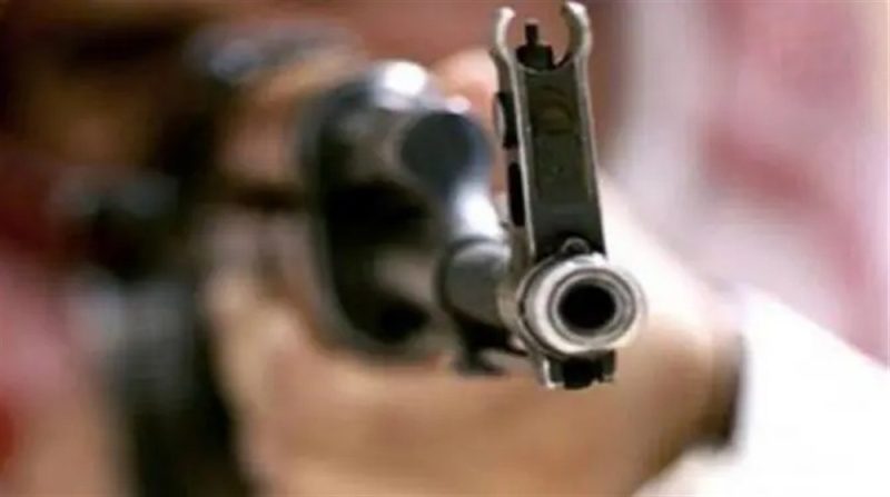 إب: قتيلان وأربعة جرحى في اشتباكات قبلية مسلحة