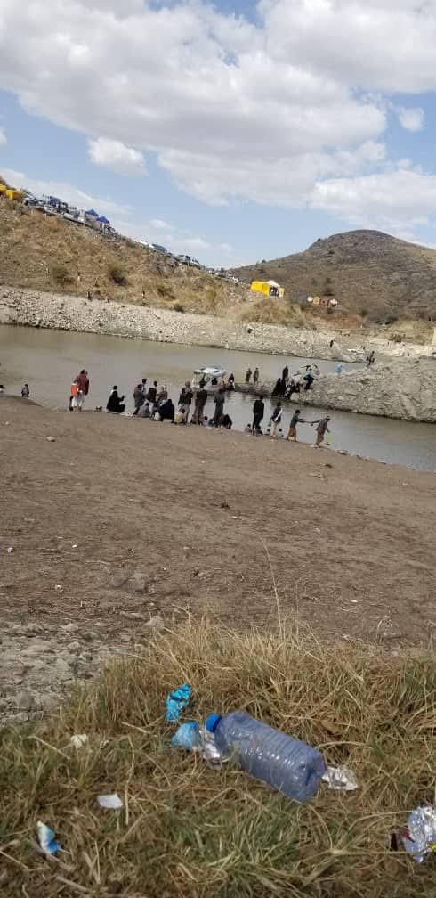 إنقاذ طفلة من الغرق في شلال بني مطر بصنعاء