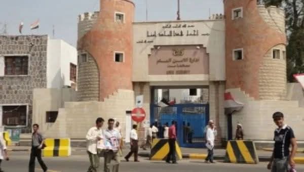 إدارة أمن عدن تعلن التحقيق في اعتداء ميليشيا الانتقالي على مدير شرطة المرور وسط غضب شعبي