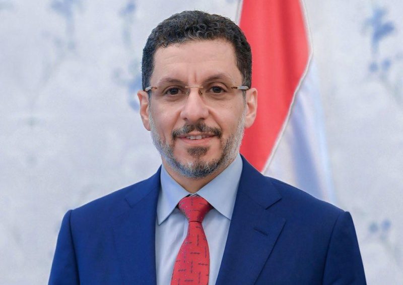 رئيس الوزراء يوجه بحماية أراضي جامعة عدن وإيقاف أي تصرفات بها