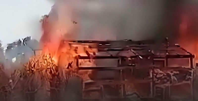حريق يلتهم مخيما للنازحين في الخوخة