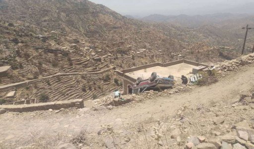 لحج.. انقلاب سيارة زفاف يؤدي إلى إصابة العروسة بجروح خطيرة