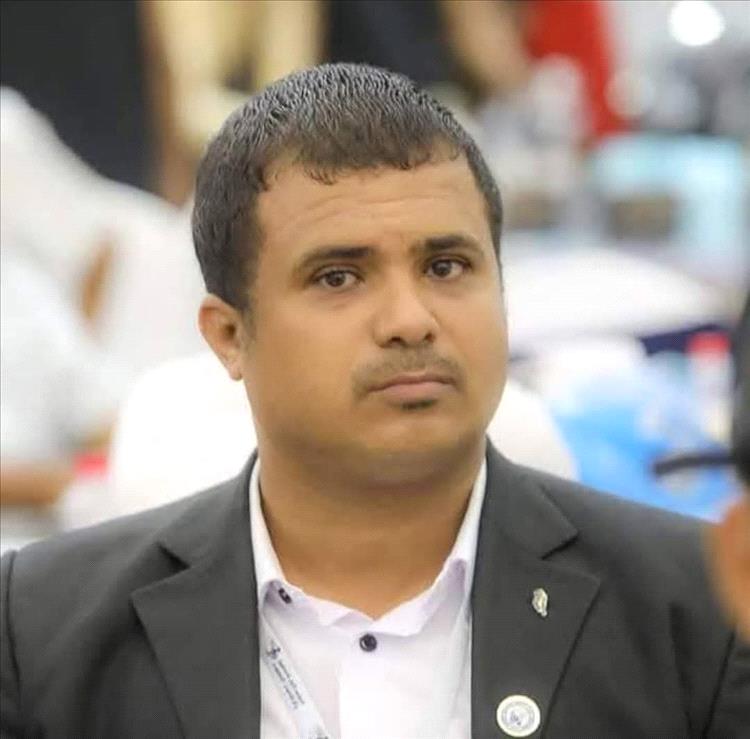 نقابة الصحفيين اليمنيين تدين التحريض ضد الصحفي عبدالرحمن أنيس وتدعو للتضامن المهني
