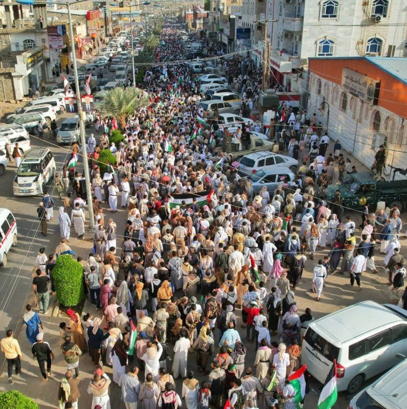 مأرب.. مسيرة حاشدة تضامناً مع غزة وتندد بجرائم الاحتلال