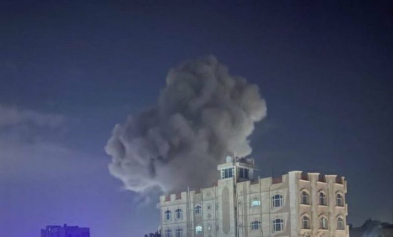 غارة أمريكية تستهدف معسكر الأمن المركزي ومنازل قيادات حوثية في صنعاء