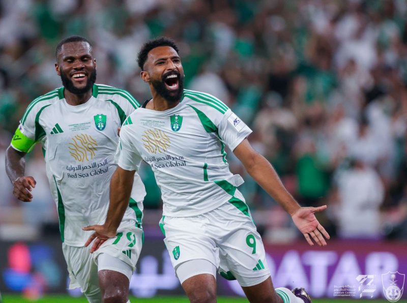 الاهلي يطيح بالهلال ويبلغ نهائي دوري أبطال آسيا للنخبة