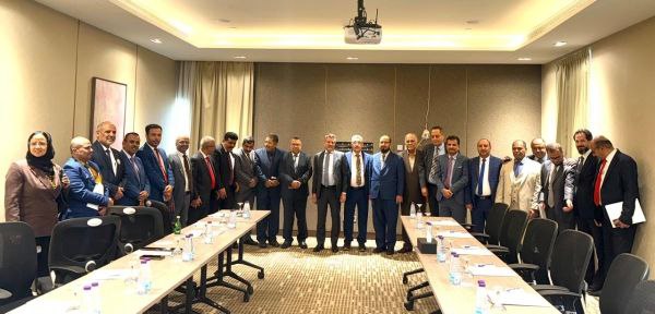 عدن: تكتل الأحزاب يطالب واشنطن بحماية المدنيين وعدم استهداف البنية التحتية