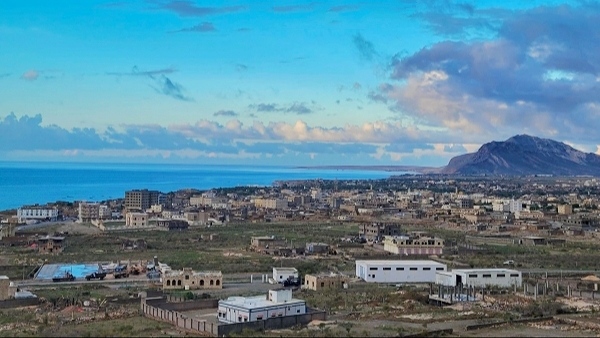طلاب سقطريون يضطرون للعودة عبر البحر وسط أزمة نقل جوي وتجاهل الجهات المعنية