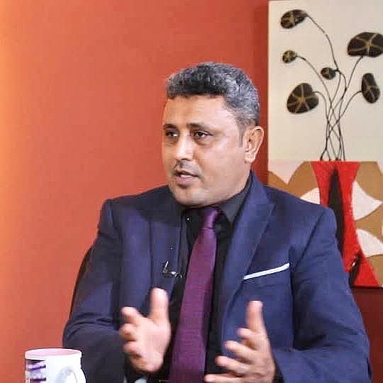 اليافعي يصف الوضع في #عدن بـ “الفشل الذريع” ويتهم السلطة بالتسبب في معاناة المواطنين..!