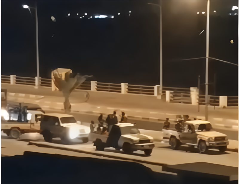 عدن: مليشيا “الانتقالي” تقتحم منزل قيادي وتختطف شقيقه الأصغر..