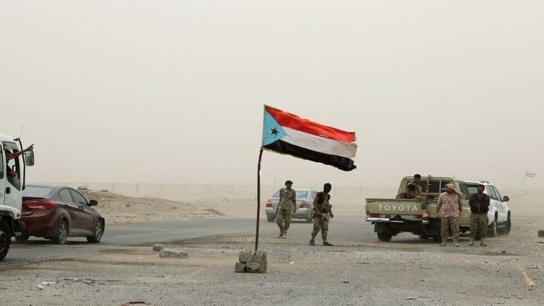 مليشيا الانتقالي تمنع المسافرين من المحافظات الشمالية من دخول عدن عبر محافظة أبين
