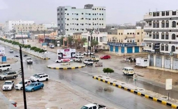 المهرة.. انقطاع شامل للمياه والكهرباء في الغيضة يُشعل غضب المواطنين