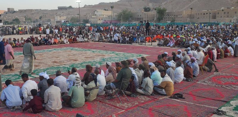 حضرموت.. الاحتفاء بزواج 182 عريسا وعروسة في مهرجان الحياة