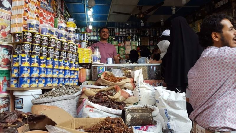 ارتفاع كارثي في أسعار المواد الغذائية
وغياب للخدمات الأساسية في لحج 