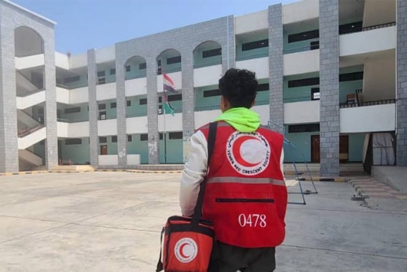 الهلال الأحمر يقدم خدمات إسعافية لطلاب الثانوية في الحديدة خلال فترة الامتحانات