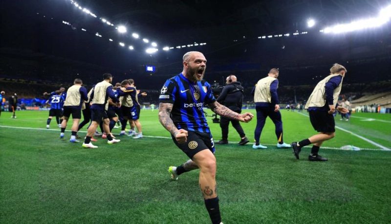 إنتر ميلان يُطيح ببرشلونة ويحجز مقعده في نهائي دوري أبطال أوروبا