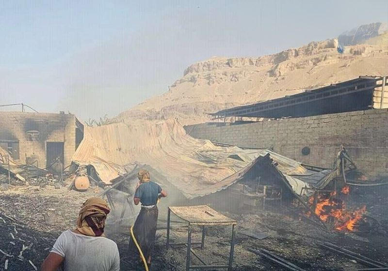 حريق يلتهم ورشة نجارة في #تريم ويكشف هشاشة الدفاع المدني في #حضرموت..