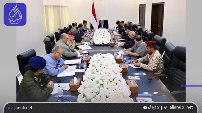 خلافات متصاعدة داخل المجلس الرئاسي: العليمي يستبعد عمار صالح من اجتماع أمني رفيع