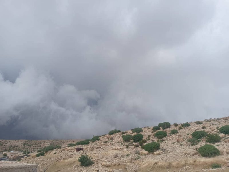 توقعات بهطول أمطار غزيرة على اليمن مع تأثر مناطق واسعة من الربع الخالي والمهرة