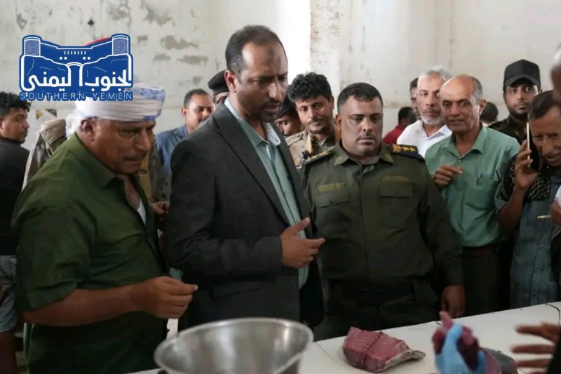 حملة رقابية في المهرة تثير جدلاً حول الشفافية ومصير المحتجزين