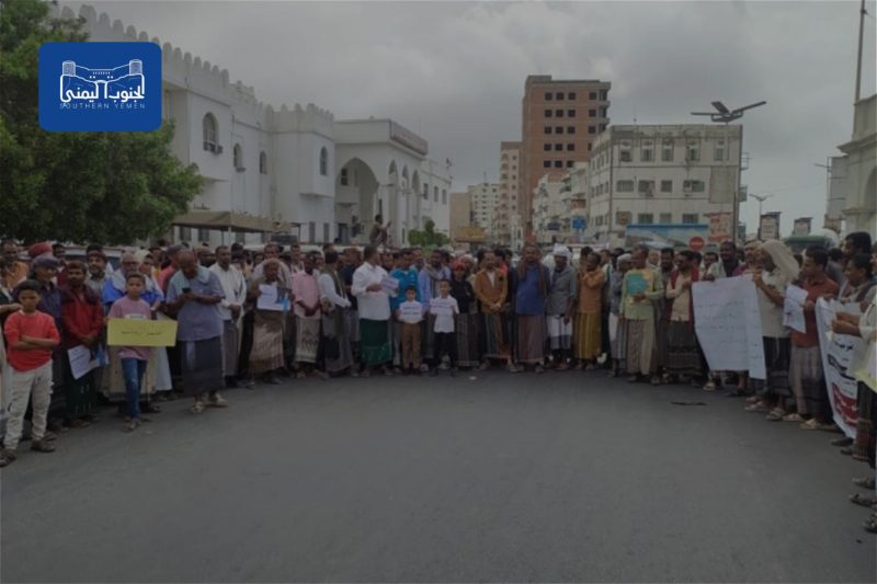 حضرموت.. تواصل إضراب المعلمين وسط مطالبات بتحسين الأوضاع المعيشية