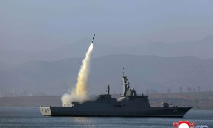 بيونغ يانغ تختبر صاروخ كروز عشية زيارة ترامب إلى كوريا الجنوبية