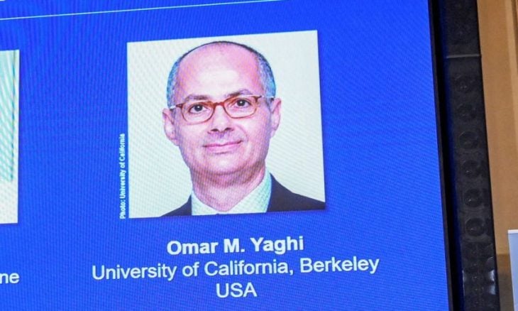 “أبو الكيمياء الشبكية”.. من هو عمر ياغي أول عالم من أصل فلسطيني يحصل على نوبل؟