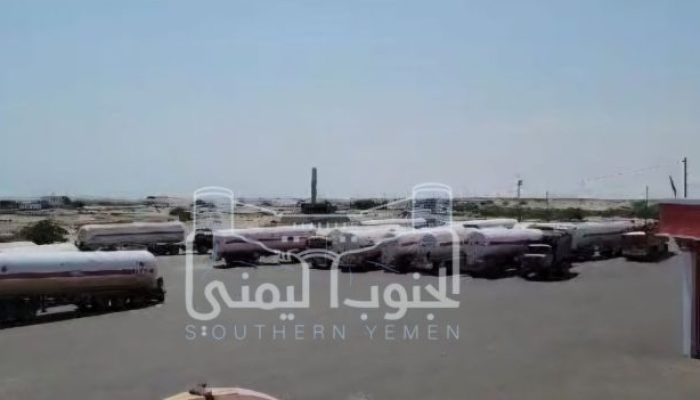 الجبايات تعيق النقل وتهدد الأسواق…سائقو الشاحنات يحذرون من كارثة اقتصادية في أبين