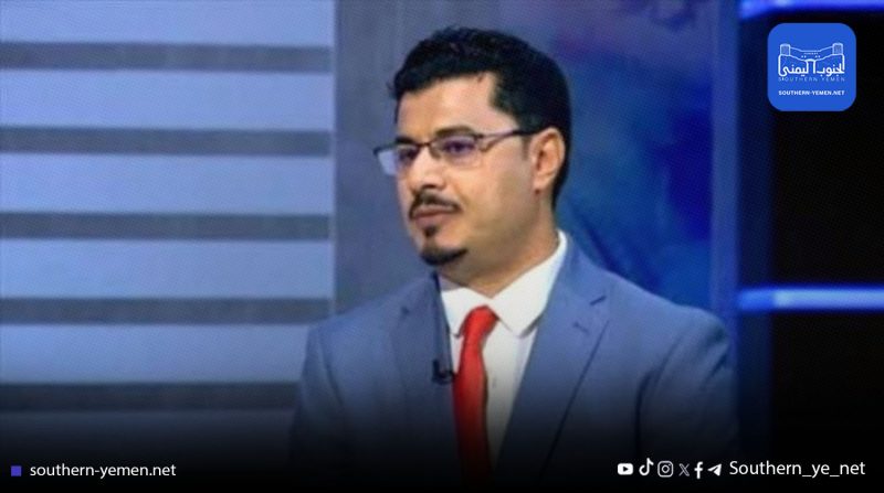 بين الفوطة والكرفتة.. بن لغبر يذكّر قادة الانتقالي بجذورهم الشعبية