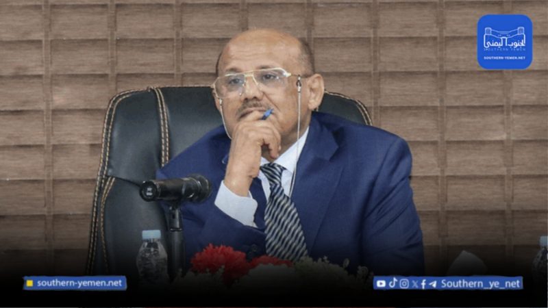 الانتقالي يضغط على محافظ البنك المركزي لفرض رموز سياسية في عدن