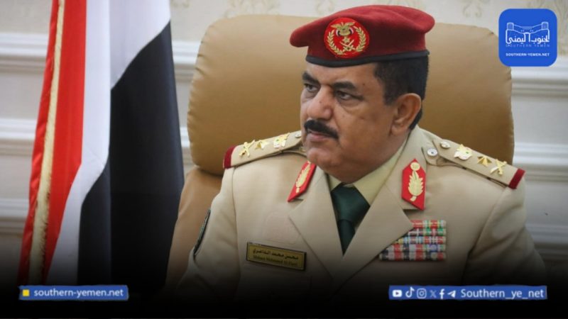 أين كان الداعري؟.. أول تعليق لوزير الدفاع اليمني على اجتياح الانتقالي لـ حضرموت والمهرة