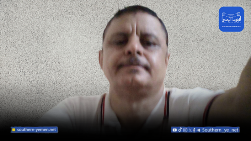 عدن.. قوات الانتقالي تحتجز الصحفي صلاح السقلدي بسبب ألوان ملابسه