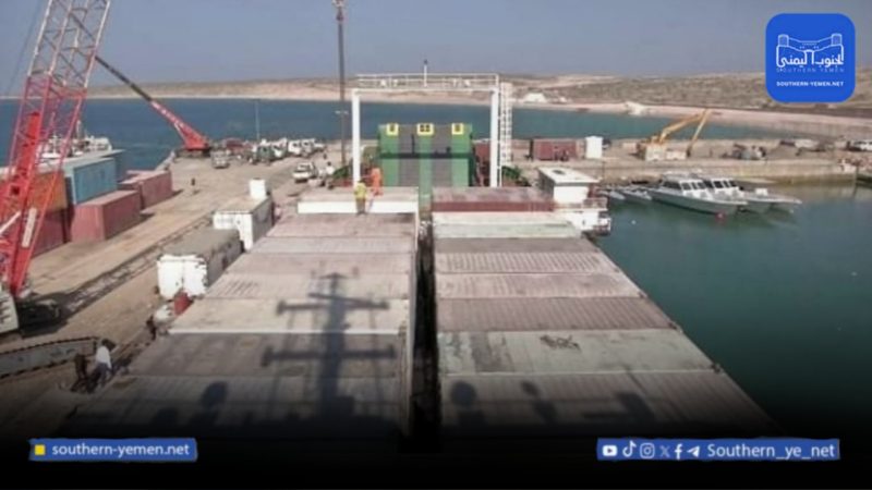 توتر على رصيف سقطرى.. خلاف سعودي–إماراتي يشعل الميناء ويفتح ملف السفن الغامضة