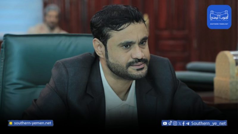 بلحاف يدعو مجلس المهرة–سقطرى إلى حل نفسه وفتح الطريق لحوار وطني شامل